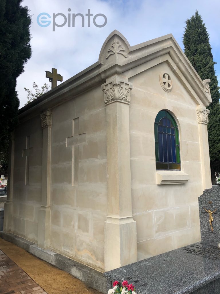El panteón familiar de Dolores Soria ha sido restaurado por el Ayuntamiento de Pinto para rendir homenaje a la fundadora del Asilo de mujeres Santa Rosa de Lima