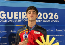 El pinteño Roberto Cámara, campeón del mundo universitario de balonmano playa tras un verano histórico